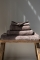 Linolux badgoed Home taupe sfeer 